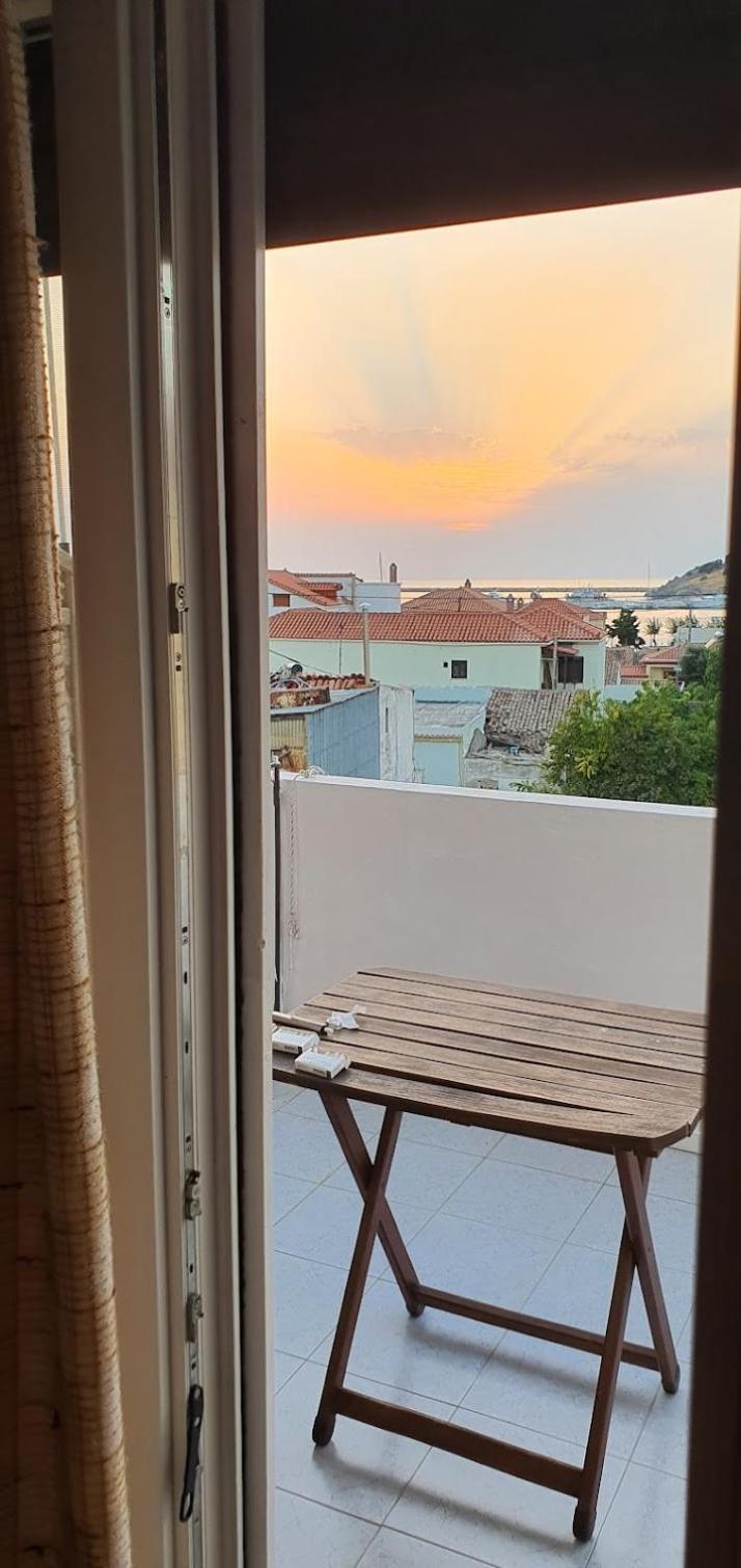 Kostas Studios Apartments - Ενοικιαζόμενα Δωμάτια Με Κουζινάκι ميرينا المظهر الخارجي الصورة