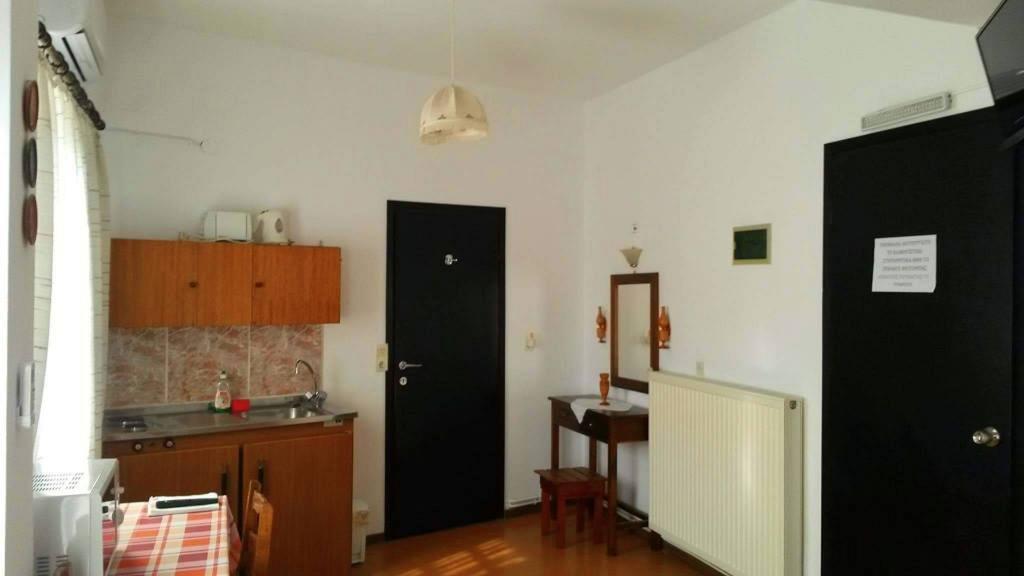 Kostas Studios Apartments - Ενοικιαζόμενα Δωμάτια Με Κουζινάκι ميرينا المظهر الخارجي الصورة